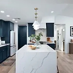 Beautifully Designed Home W Pool For Families And Groups